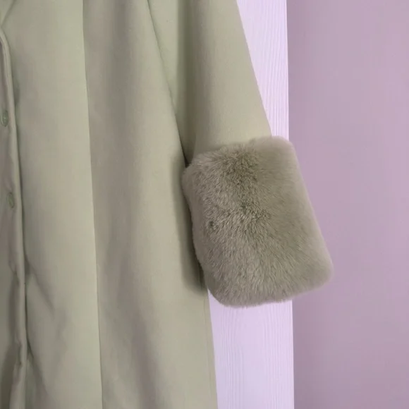 NWT Wild Fable Women's SZL mint green coat w/faux fur collar and sleeves. - Picture 4 of 8